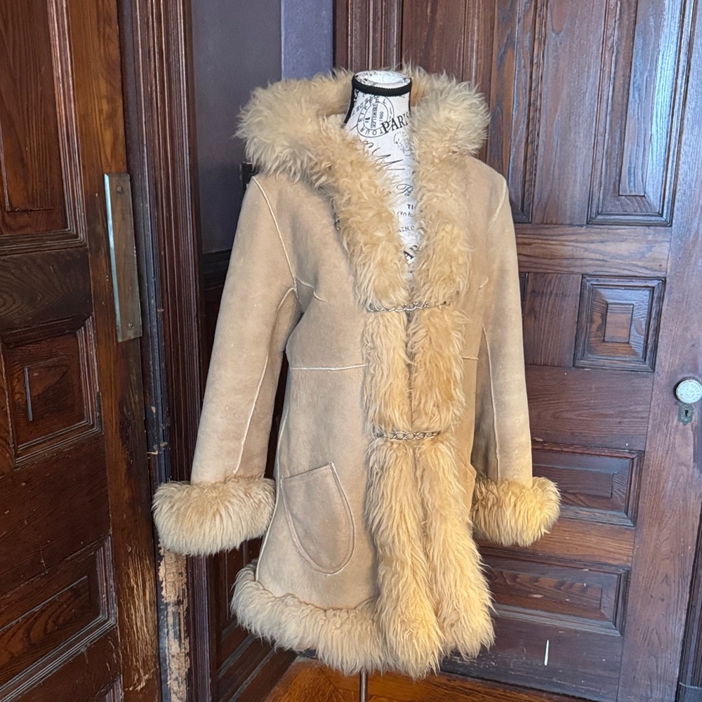 Vintage Shearling Fur Trimmed Hooded Coat - Picture 4 of 6